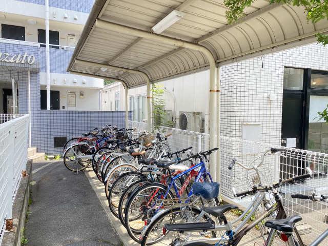 ヒルズヤマザト