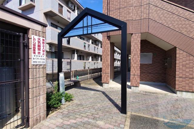 RIVER COURT YAHIROII