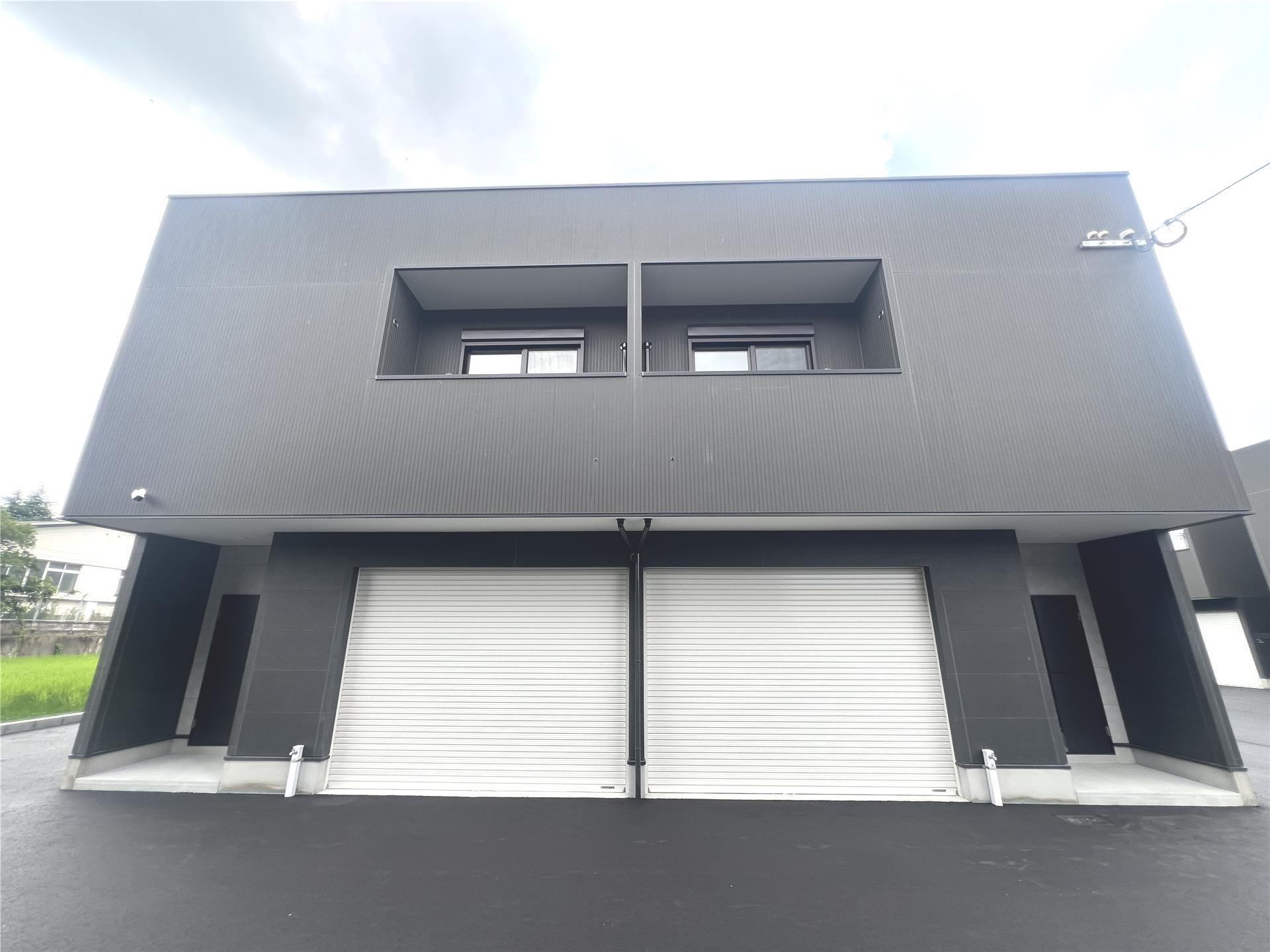 ラグナ・セカGARAGEIV B棟