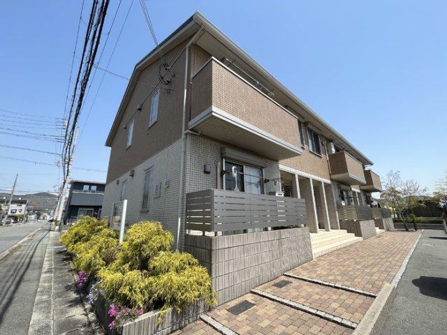 VILLA正門通