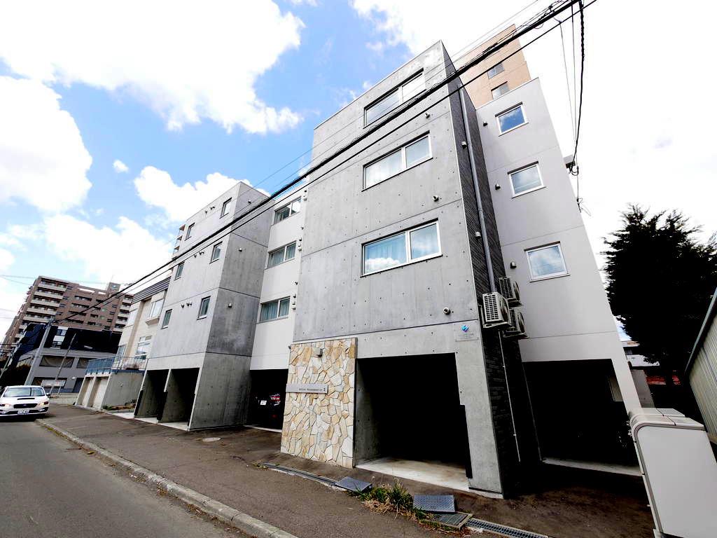 HILLS SAPPORO II
