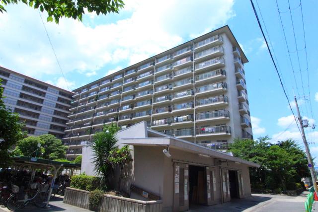 ローレルハイツ茨木総持寺2号棟