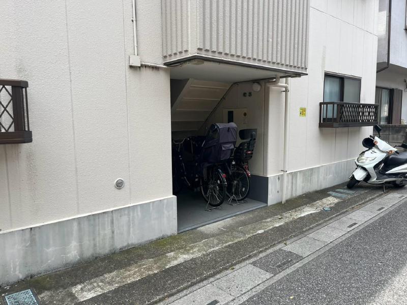 東武伊勢崎線 草加駅 徒歩8分 3階建 築28年