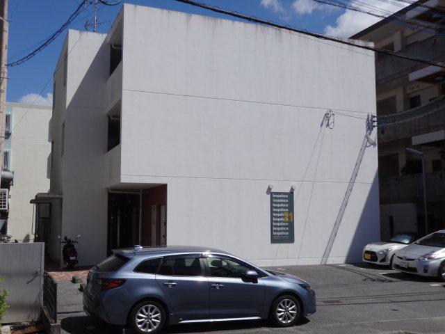 沖縄都市モノレール おもろまち駅 徒歩19分 3階建 築23年