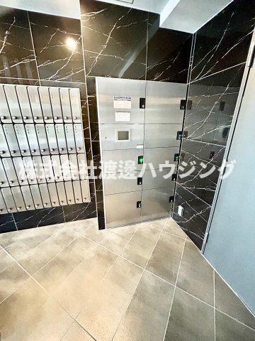 プレサンス江坂ベルフィーヌ