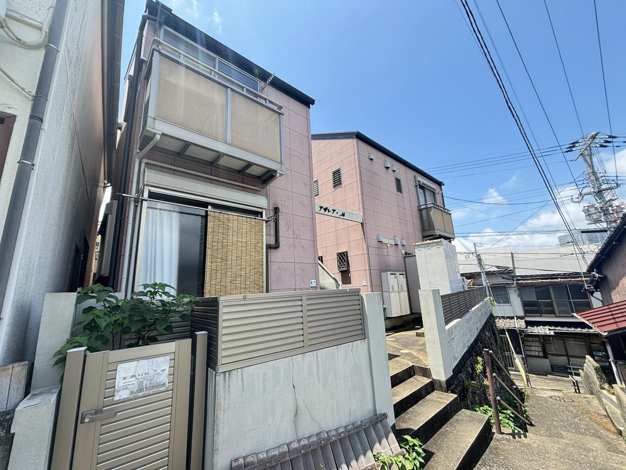 アザレア・M