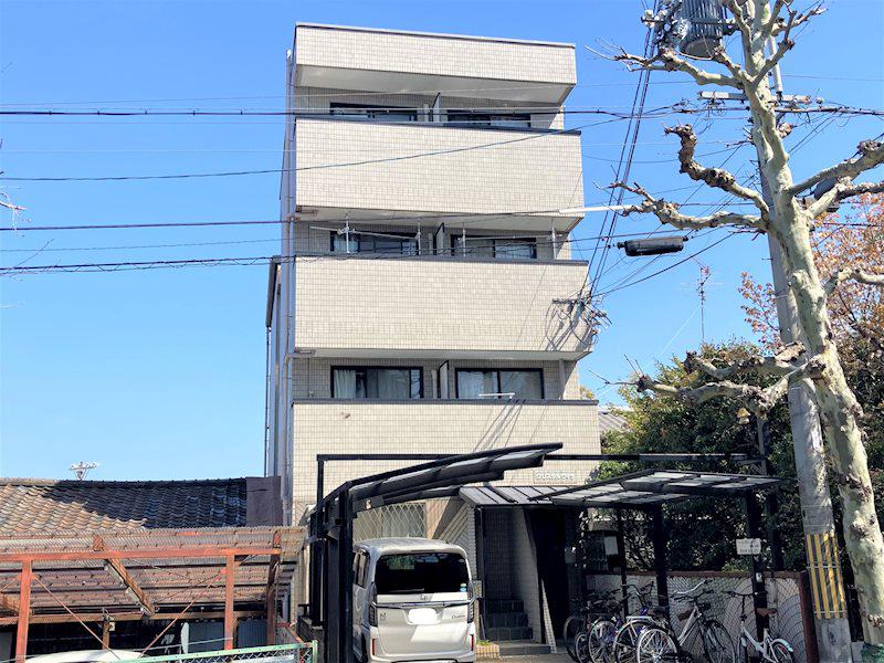 クリスタル・ヴィラ