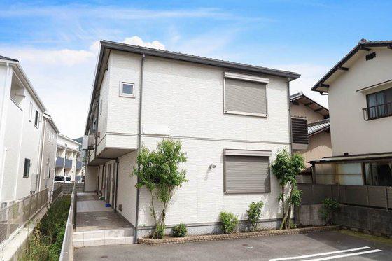 シャーメゾンあき