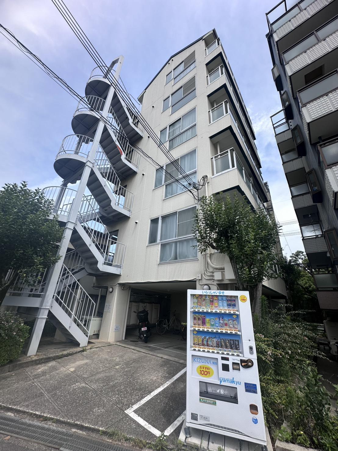 トレックビル