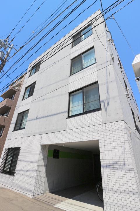 ライフジュエル美術館前