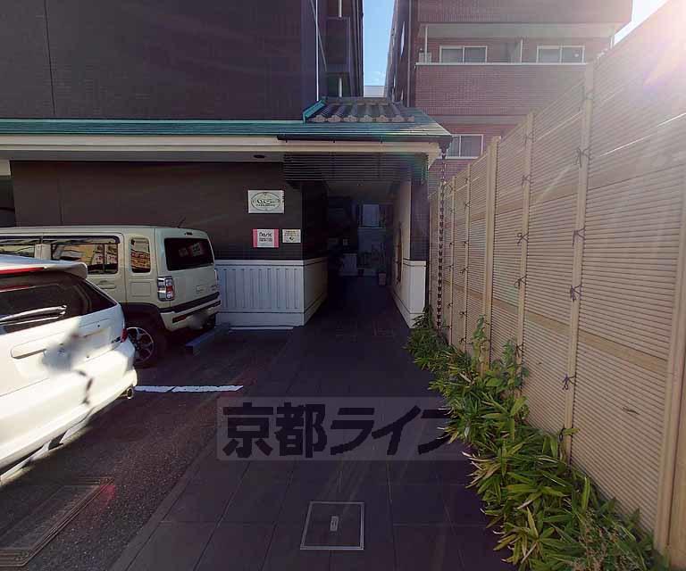CASA SHIKO