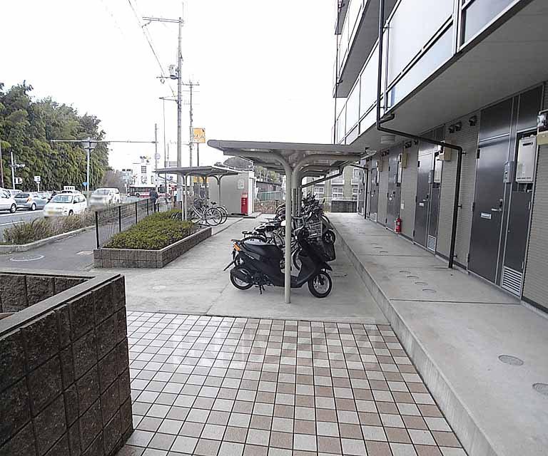 レオパレスURBAN桂坂