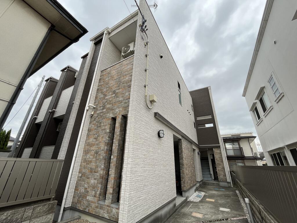ＪＲ仙石線 小鶴新田駅 徒歩8分 2階建 築13年