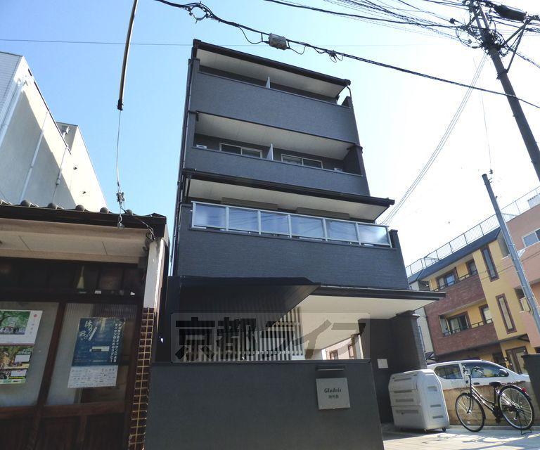 GLADVIS御所西