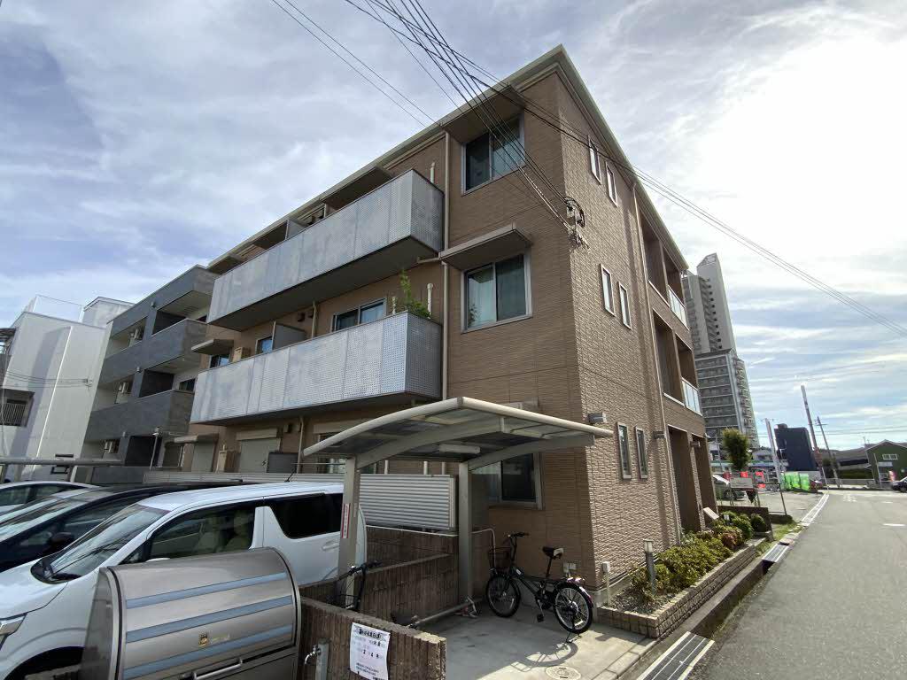 ファミール北花田