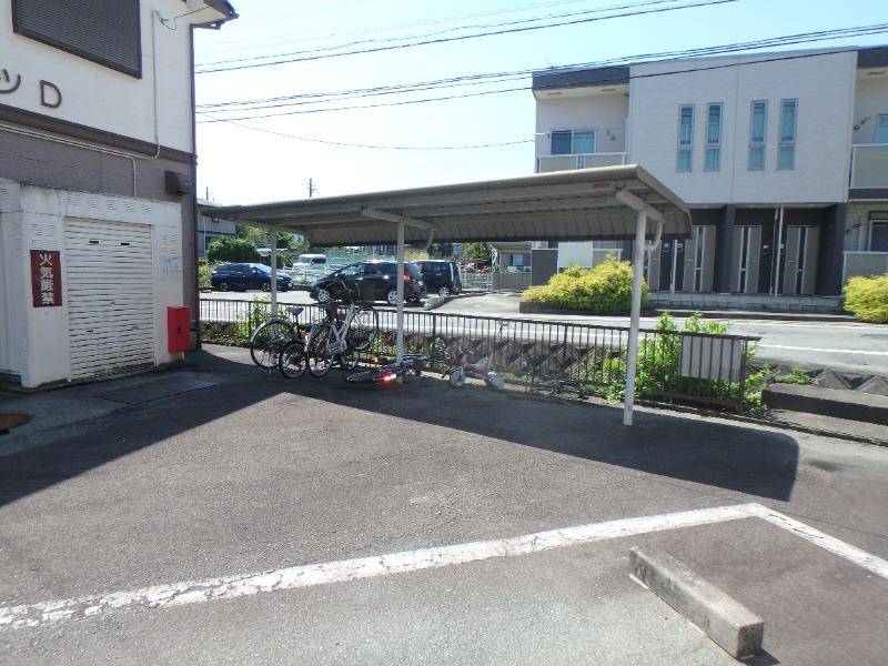 ハイツリープライツD