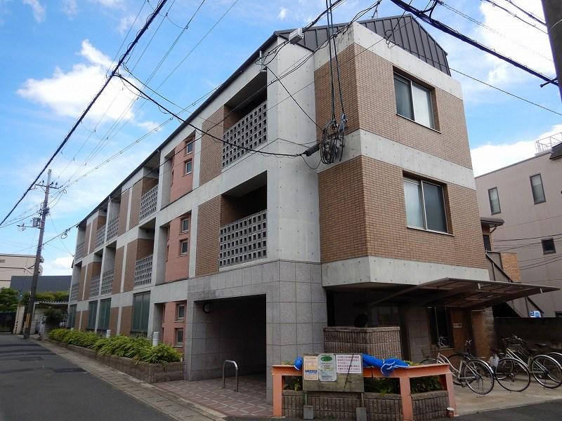 アクシス