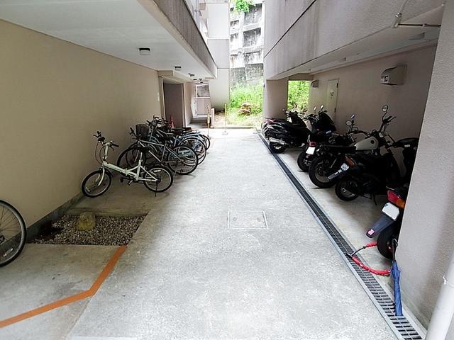 日宝アドニス塩屋