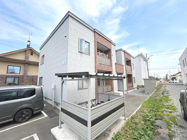 北海道札幌市北区 2階建 築8年