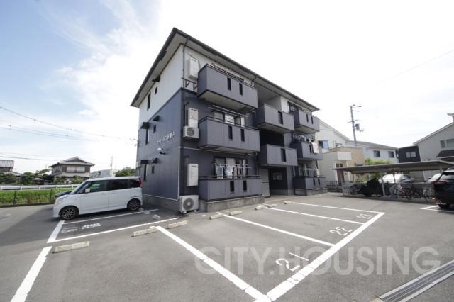 ファミール三軒屋 A棟