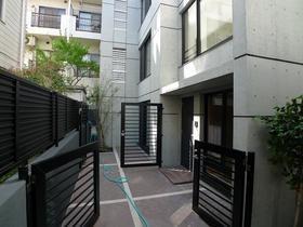 アレーロ市谷台町