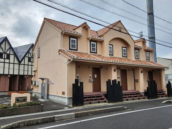 ジュネスコート