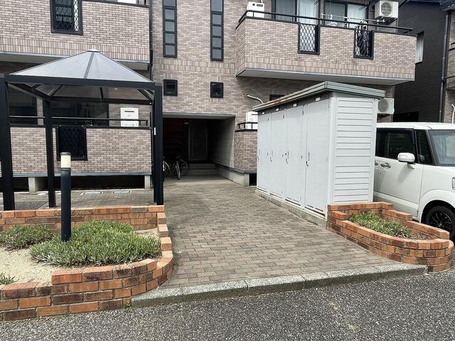グランシャリオB棟