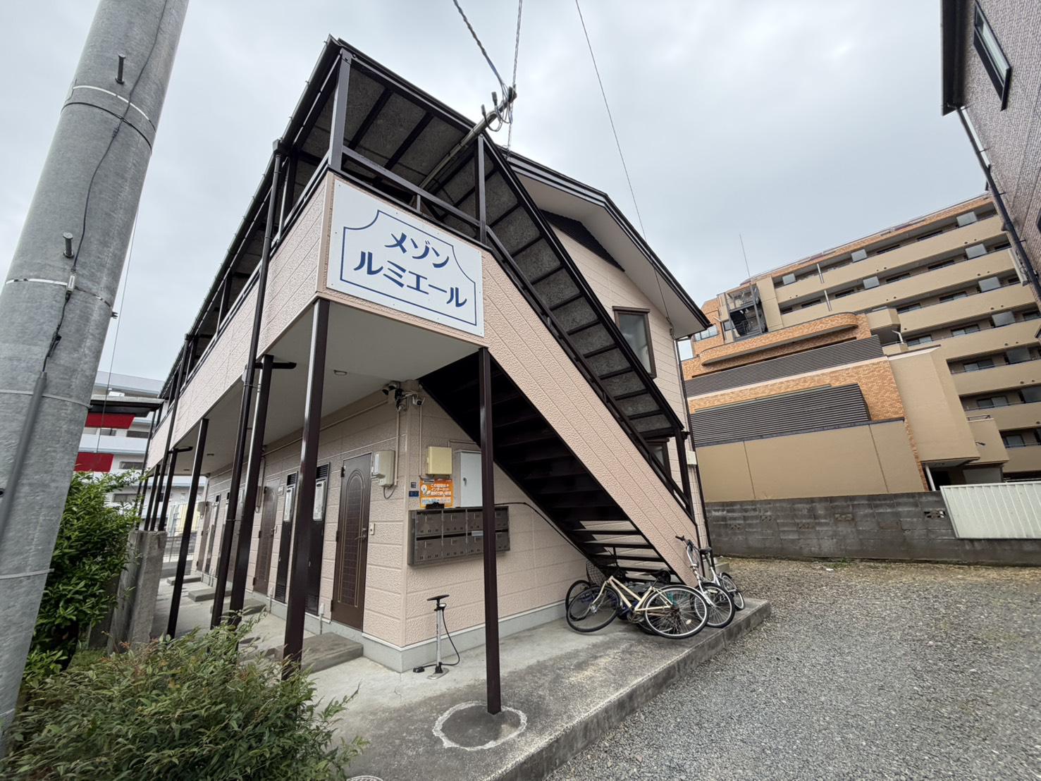メゾンルミエール
