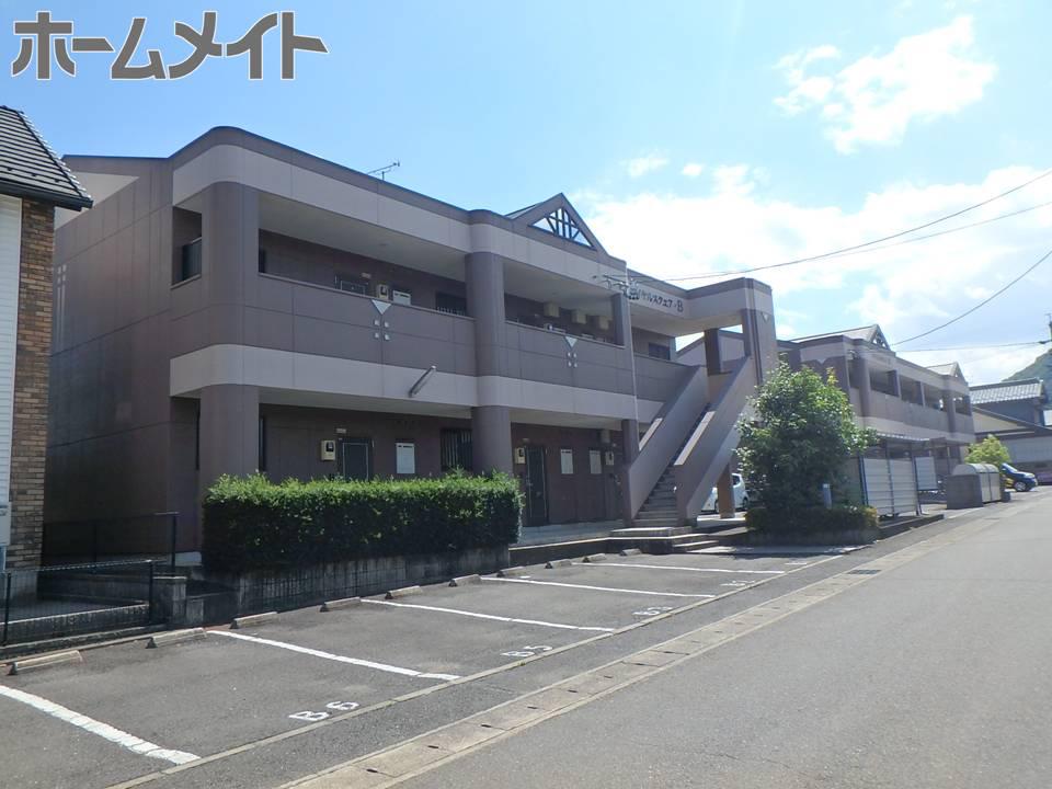 ロイヤルスクエアB(2LDK/1階)