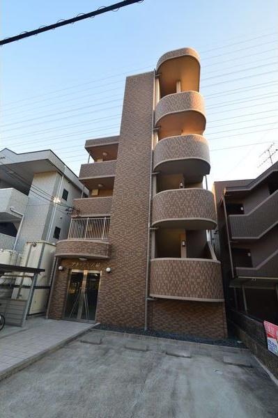 ALBORE KAMIOTAI