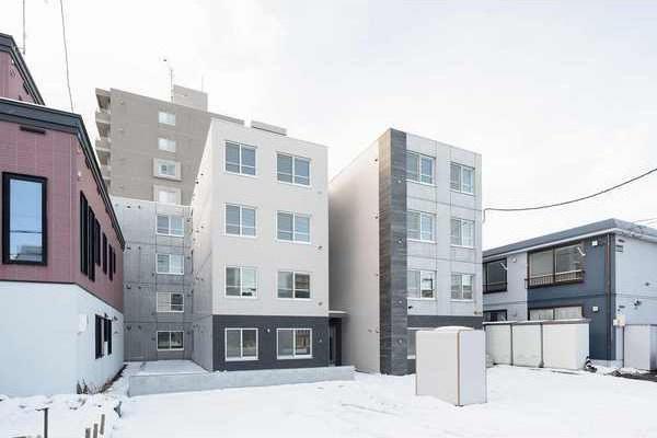 ELLE CUBE学園前