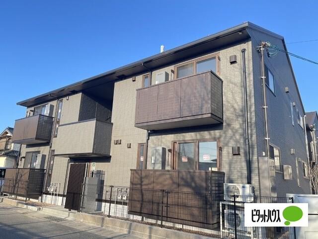 ロイヤルステージ西持田町 A棟