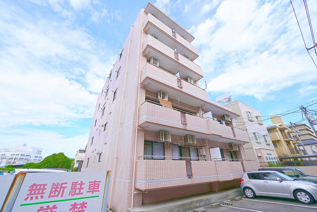 クレセントハウス