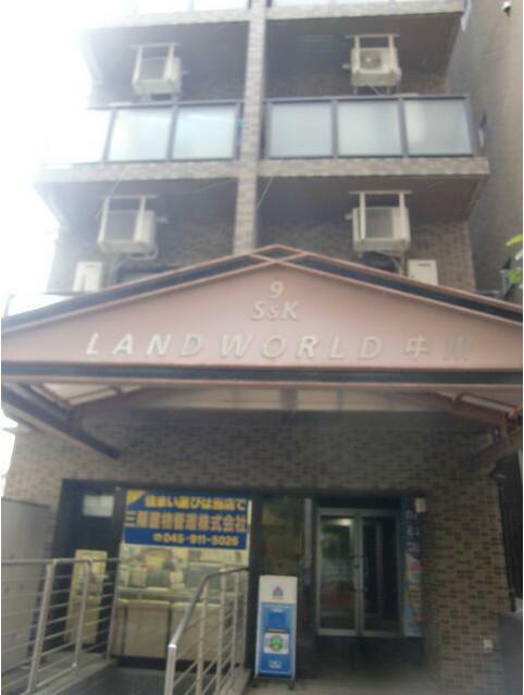 ランドワールド中川9号館
