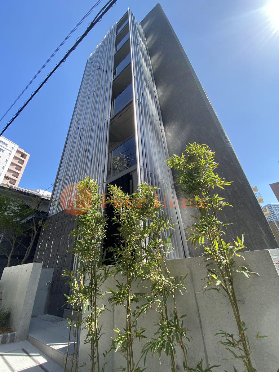 THE VERLUX TAKANAWA