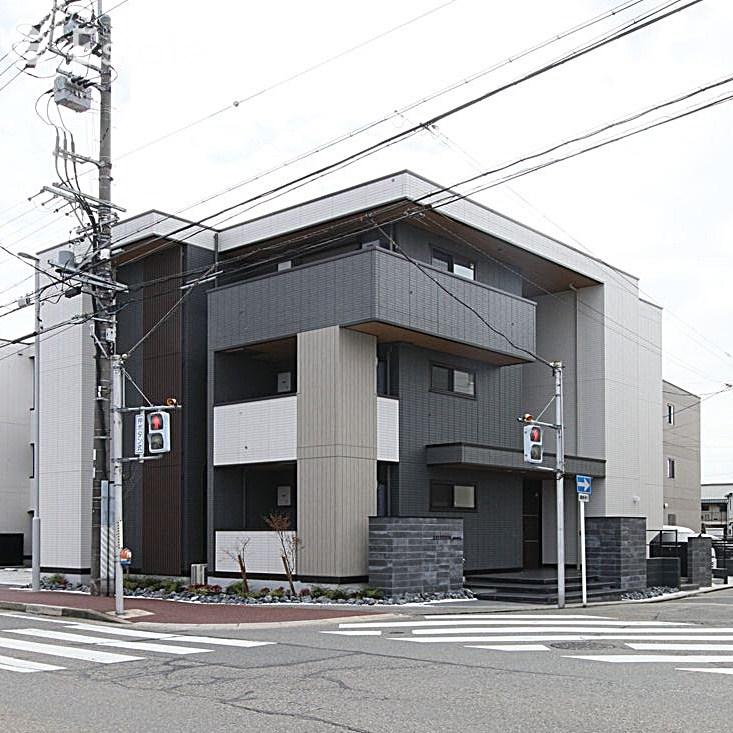 セレスティア長良 ウエスト