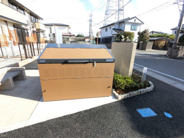 シュエット B