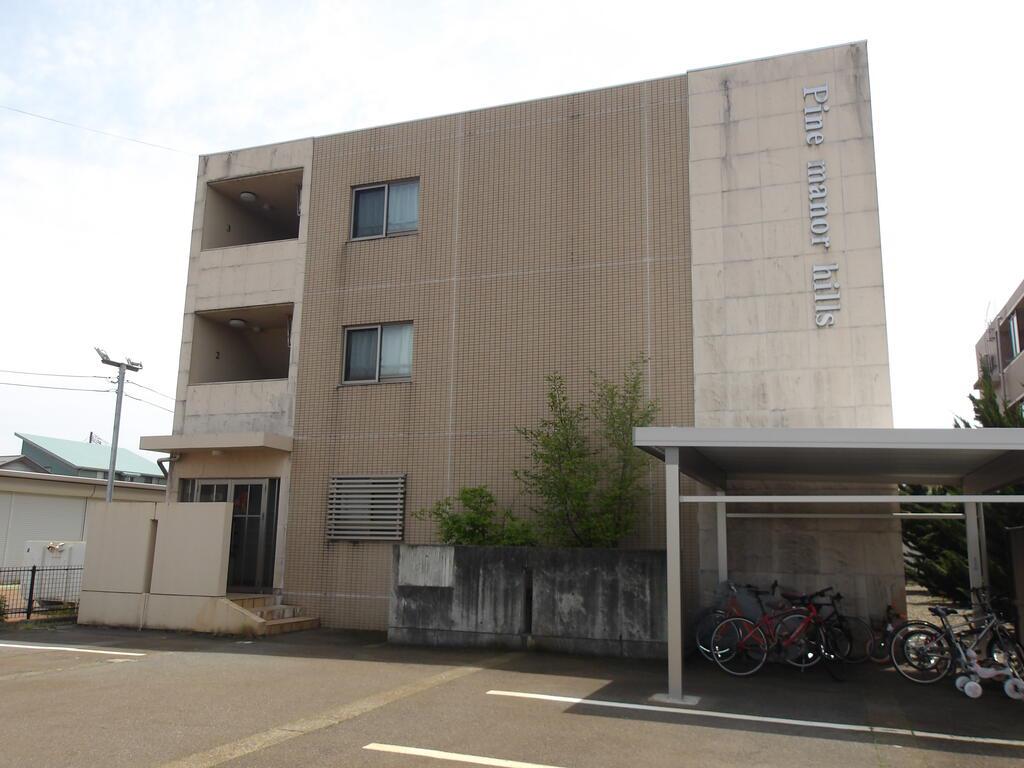 PINE MANOR HILLS(2LDK/1階)
