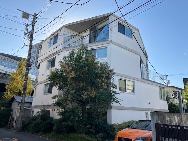 MONCLE SAKURA SHINMACHI