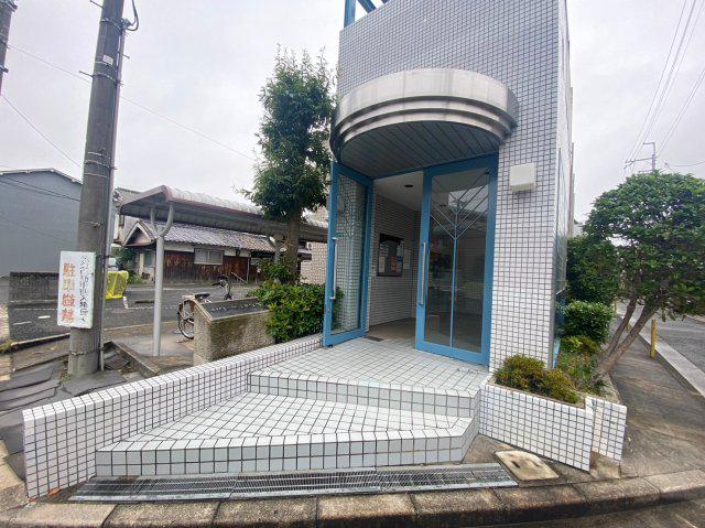 メゾンアイリス