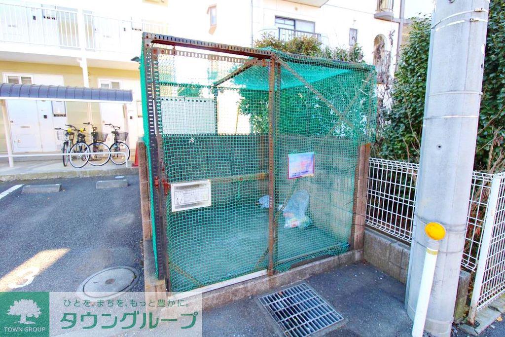 レオパレスクレスト