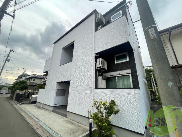 BEEHOUSE
