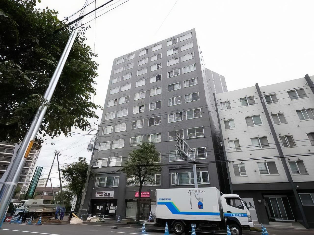 メゾンエクレーレ中の島