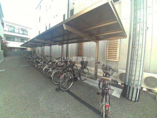 ONLYONE小花