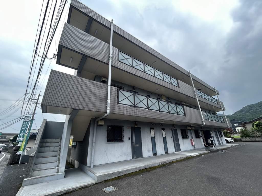 アクール
