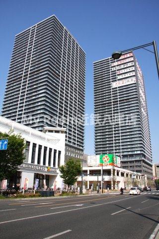 メガシティタワーズ