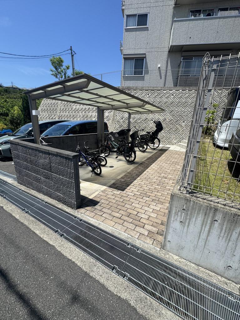 BELLE CEREZO 古曽部