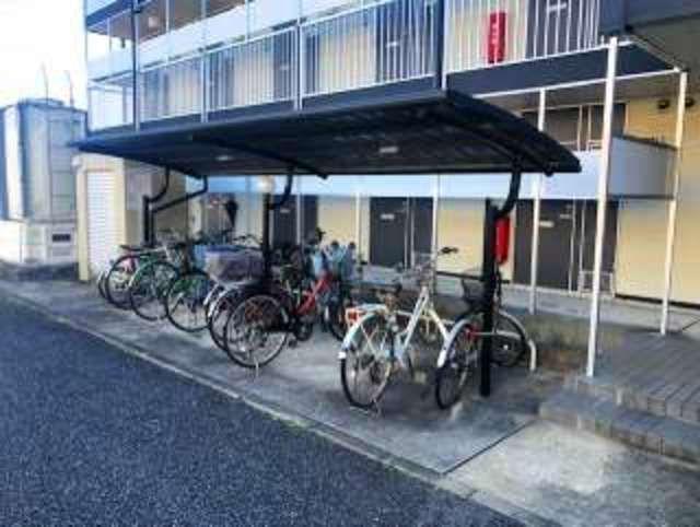 レオパレスエスト逆井