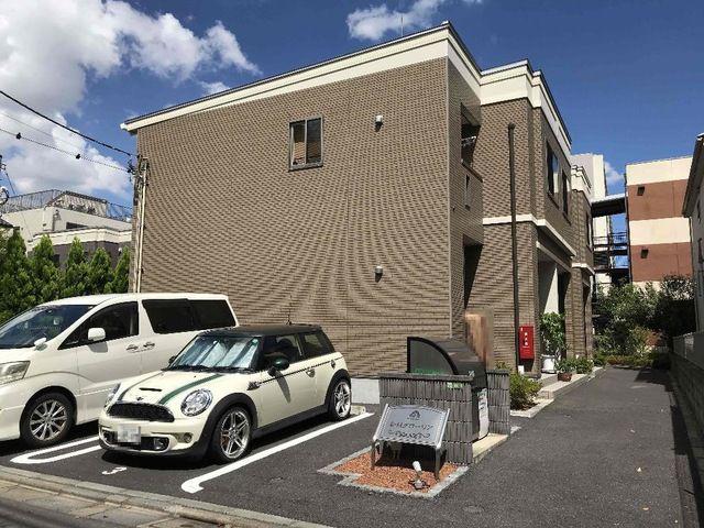E・Mグローリア