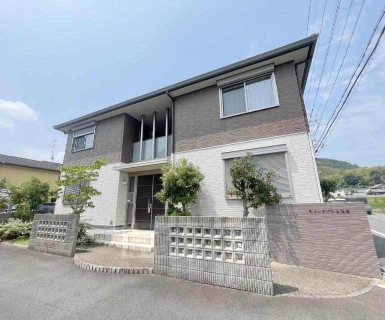 シャーメゾン長法寺